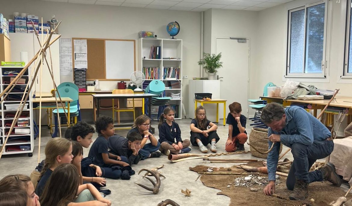 Voyage temporel à la Préhistoire pour les CM1